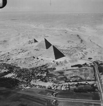 Fig. 1: Giza Pyramids in 1930s Fig. 1: Giza Pyramids in 1930s